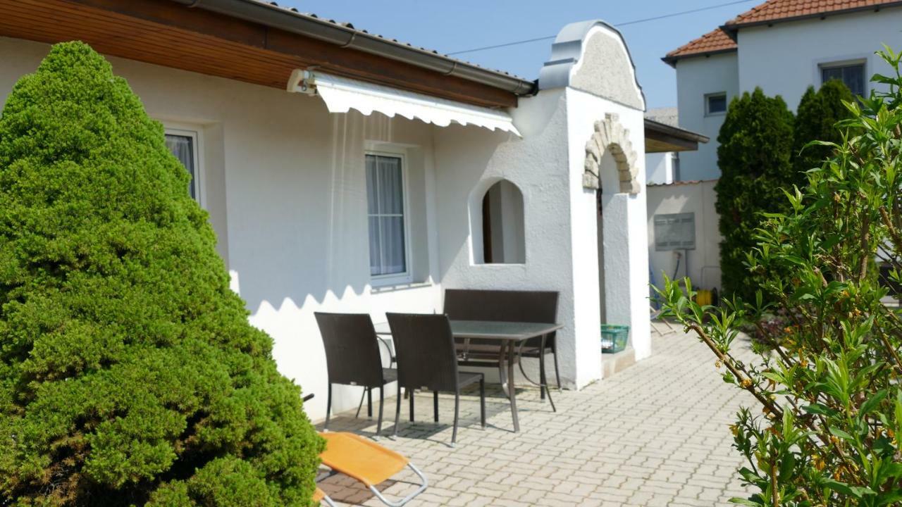 Gaestehaus Fischbach Jois Buitenkant foto