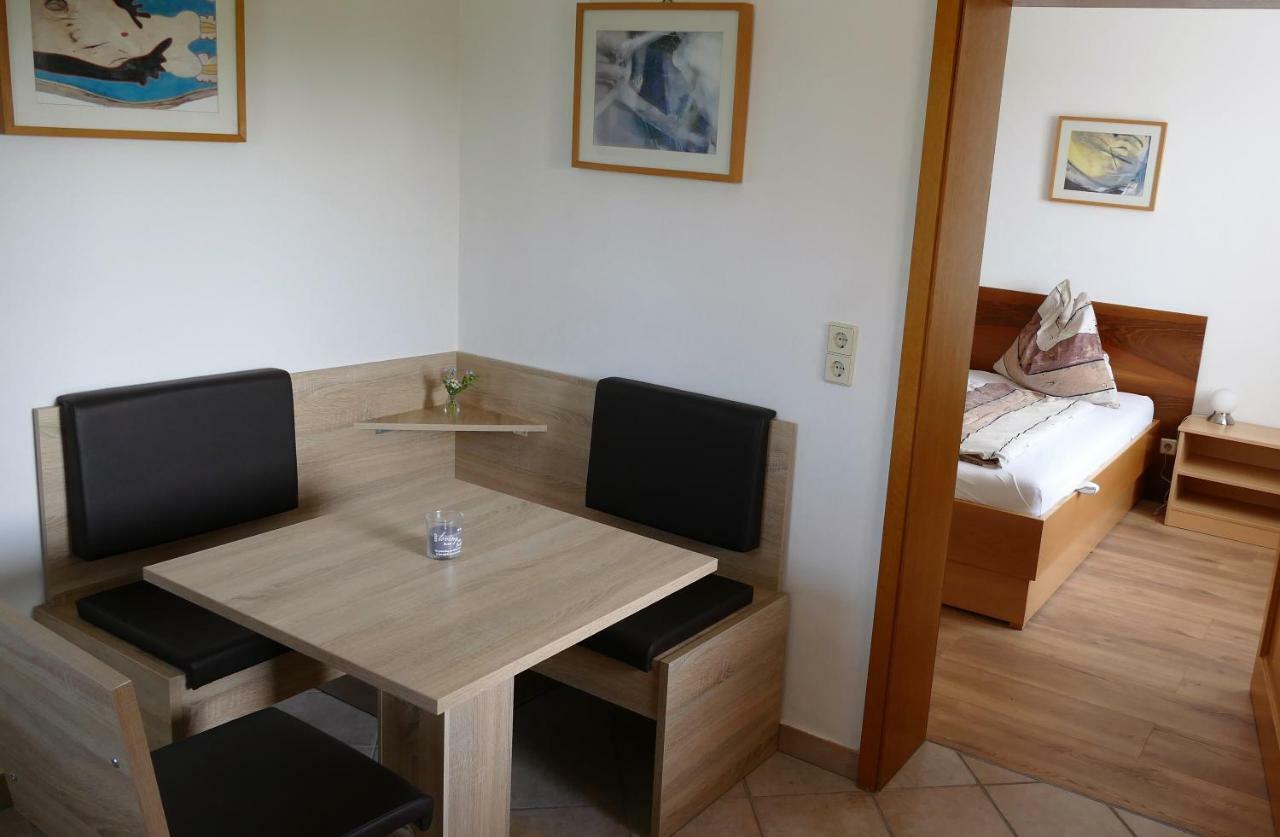 Gaestehaus Fischbach Jois Buitenkant foto